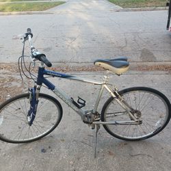 Cannondale Adventure 4 Bike 