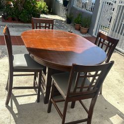 Dining Table Great Condition
