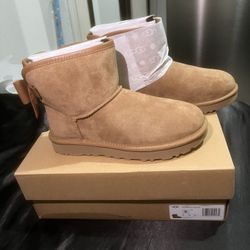 UGG Ultra Mini Bailey Leather Bow