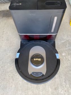 Shark robot vacuum