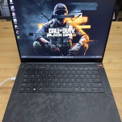 Razer  Blade 14  AMD Ryzen 9 RTX 4070