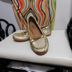 Lucky Brand New Gold Flats Size 7.5