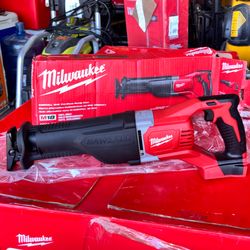 Milwaukee M18 18V Lithium-Ion Cordless SAWZALL Reciprocating Saw (Tool-Only)