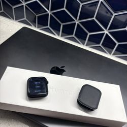 Apple Watch Series 9 45mm GPS