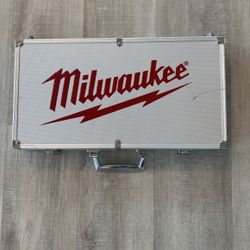 Milwaukee's Professional Poker Chip Set - Limited Edition Rarity