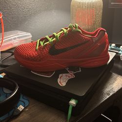 Reps Kobe Grinches Size 9