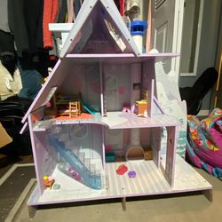 LOL Winter Chalet Doll House with Dolls & Accessories - Delivery for a Fee - See My Other Items 😀