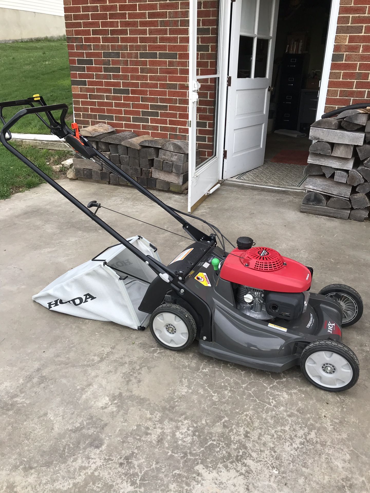 Honda HRX self propelled lawn mower