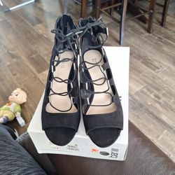 Womens Shoes