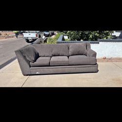 Sofa / Couch