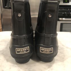 Size 9:  Sperry Duck Boots - Ankle.  Waterproof Rain Boots 