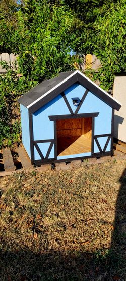 Casa para su 🐕 con luz solar