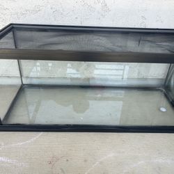 Reptile tank 