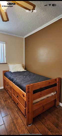 🎁Beautiful solid Wood Twin Size Bed Frame With Drawers-🎁