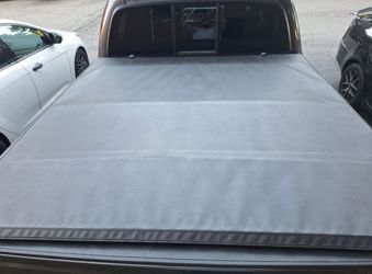Tuck bed cover