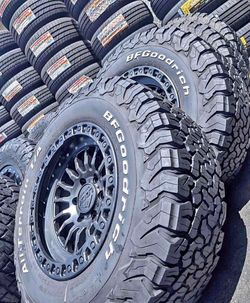Vendo un set de rines nuevos con llantas BFgoodrich 275/70/17