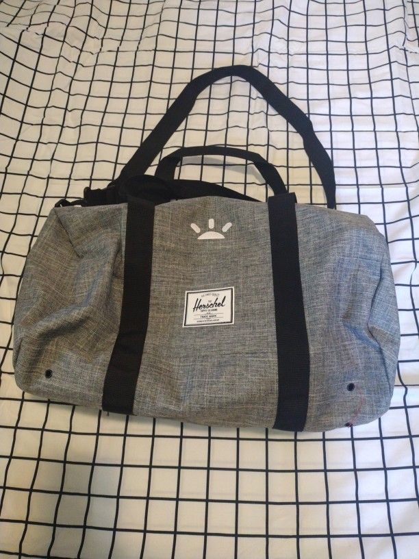 Herschel Supply Co. Sutton Mid Volume Duffle