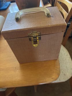 Vintage 45 RPM vinyl record case