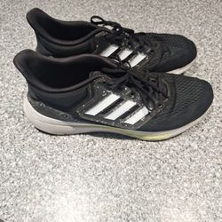 Men's ADDIDAS RINNING SIZE 13
