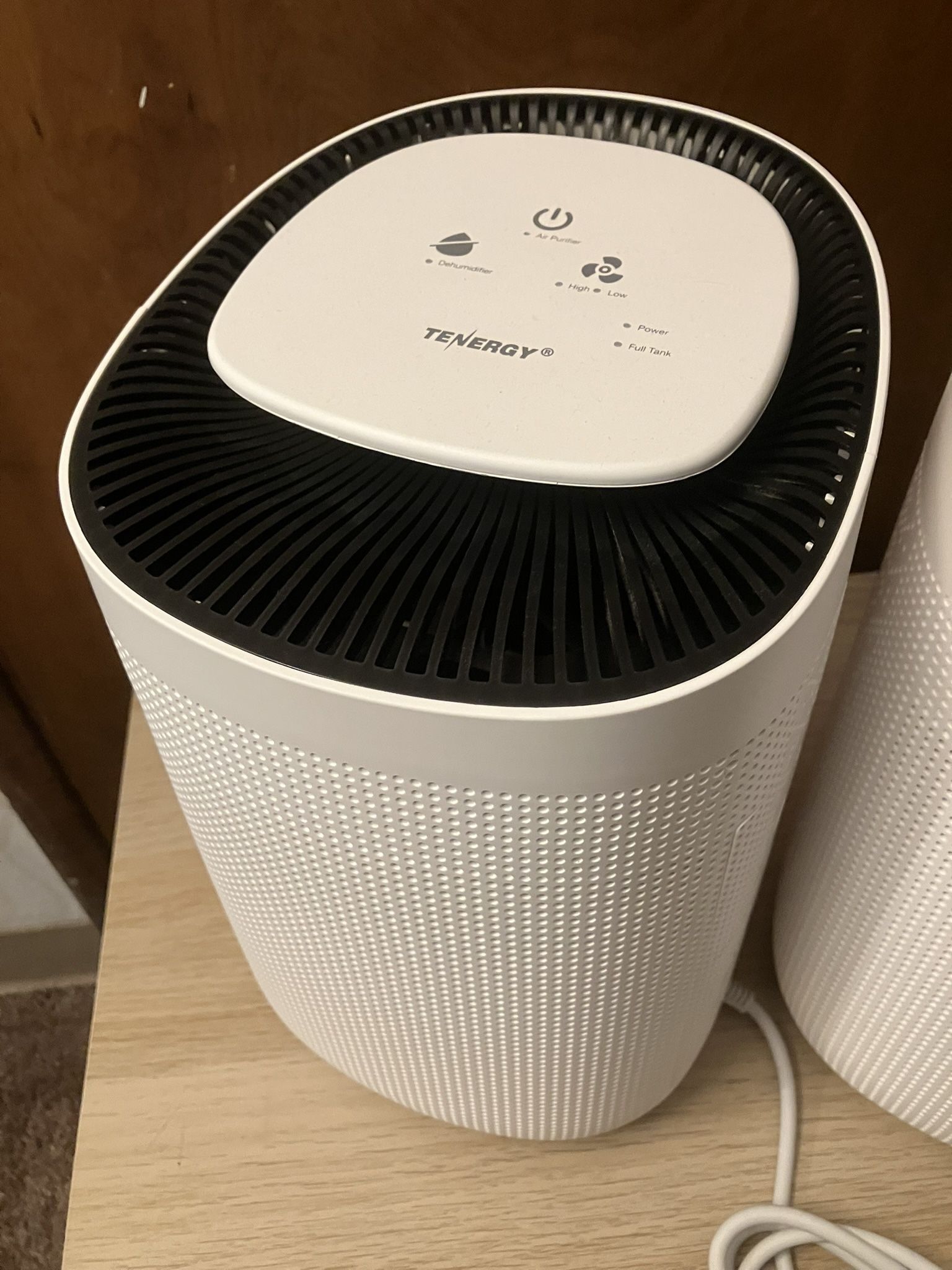 Air Dehumidifier w/ Purifying Function