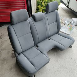We Do Upholstery Work And Boats Cars And RV 