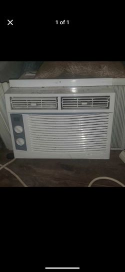 5000 BTU Window AC Unit !