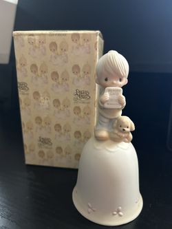 Porcelain Figurines , Precious Moments , Collectibles 