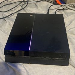 PLAYSTAION 4