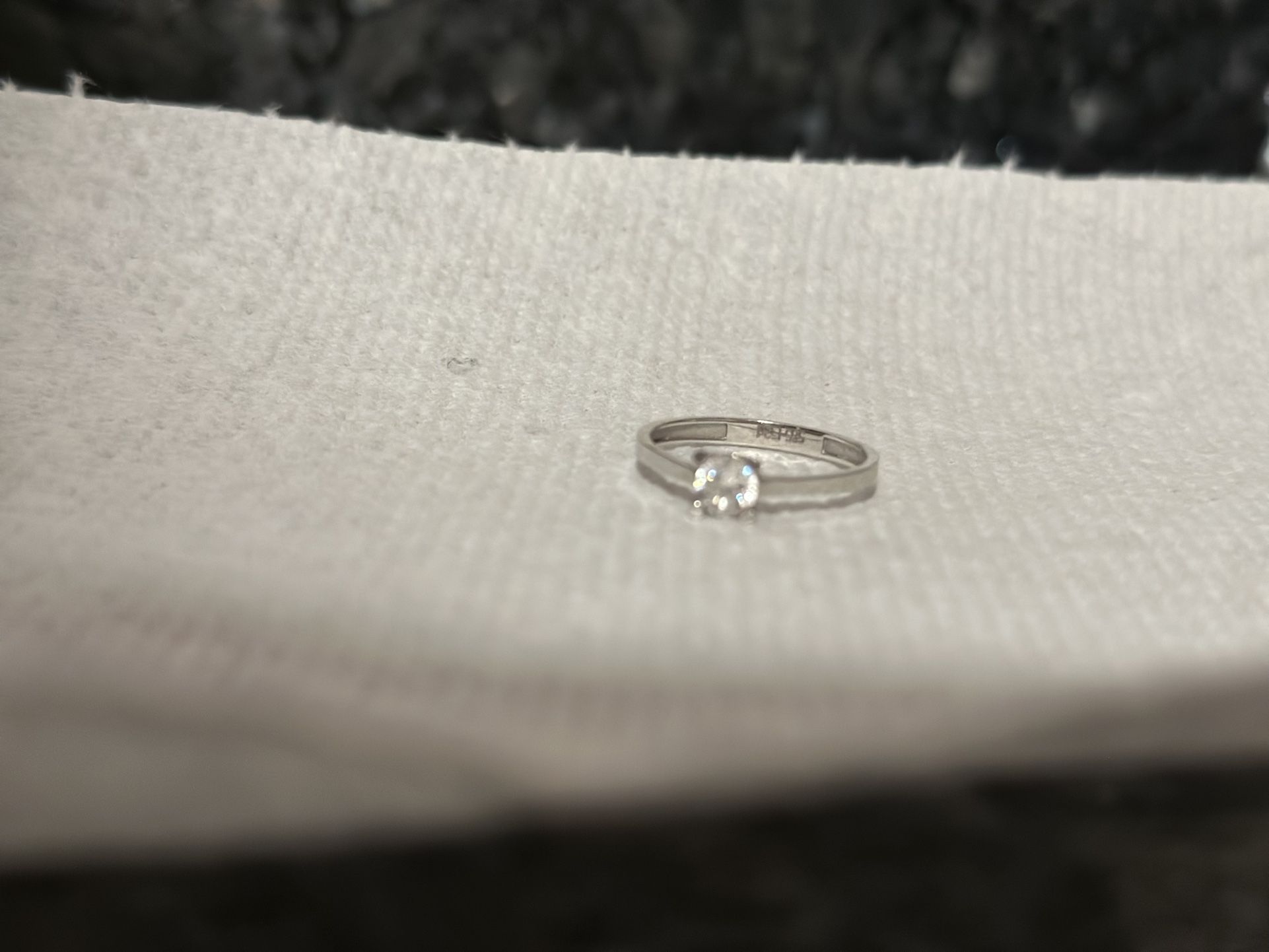 14k White Gold Ring