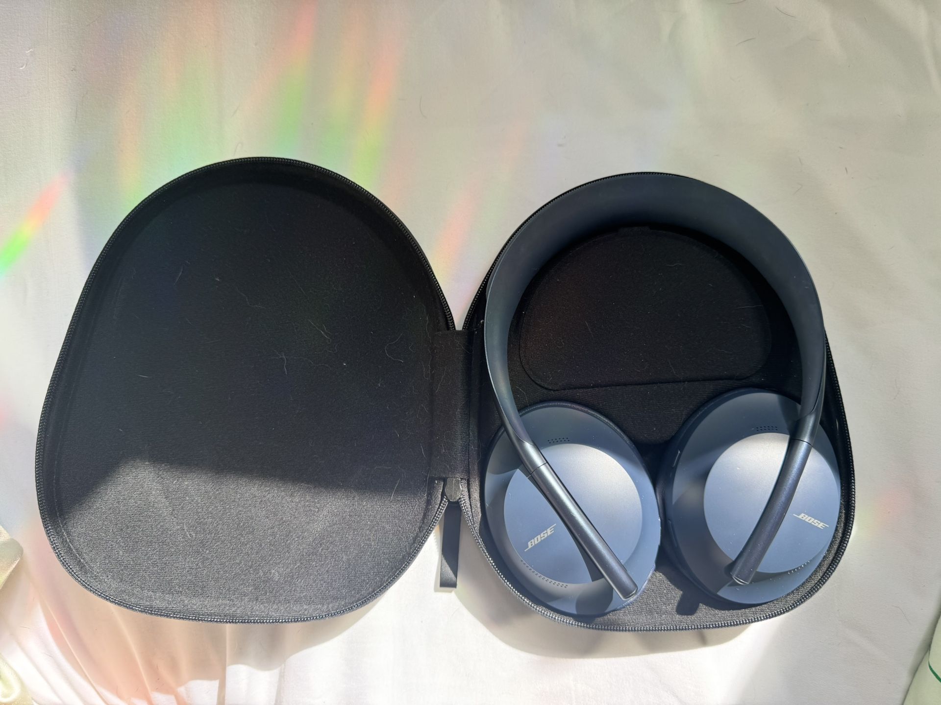 Bose headphones 700 Noise Cancelling