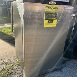 BULL MINI FRIDGE 
