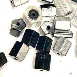 24 Black & Silver Resin Beads
