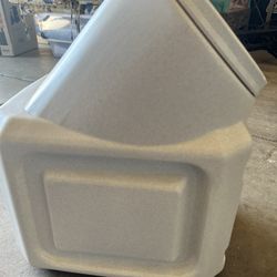 Animal Container