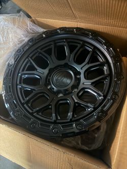 17x9 Fuel wheels 6x139 new