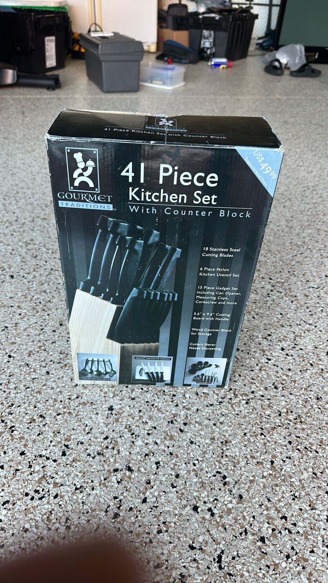 gourmet 41 piece Kitchen set