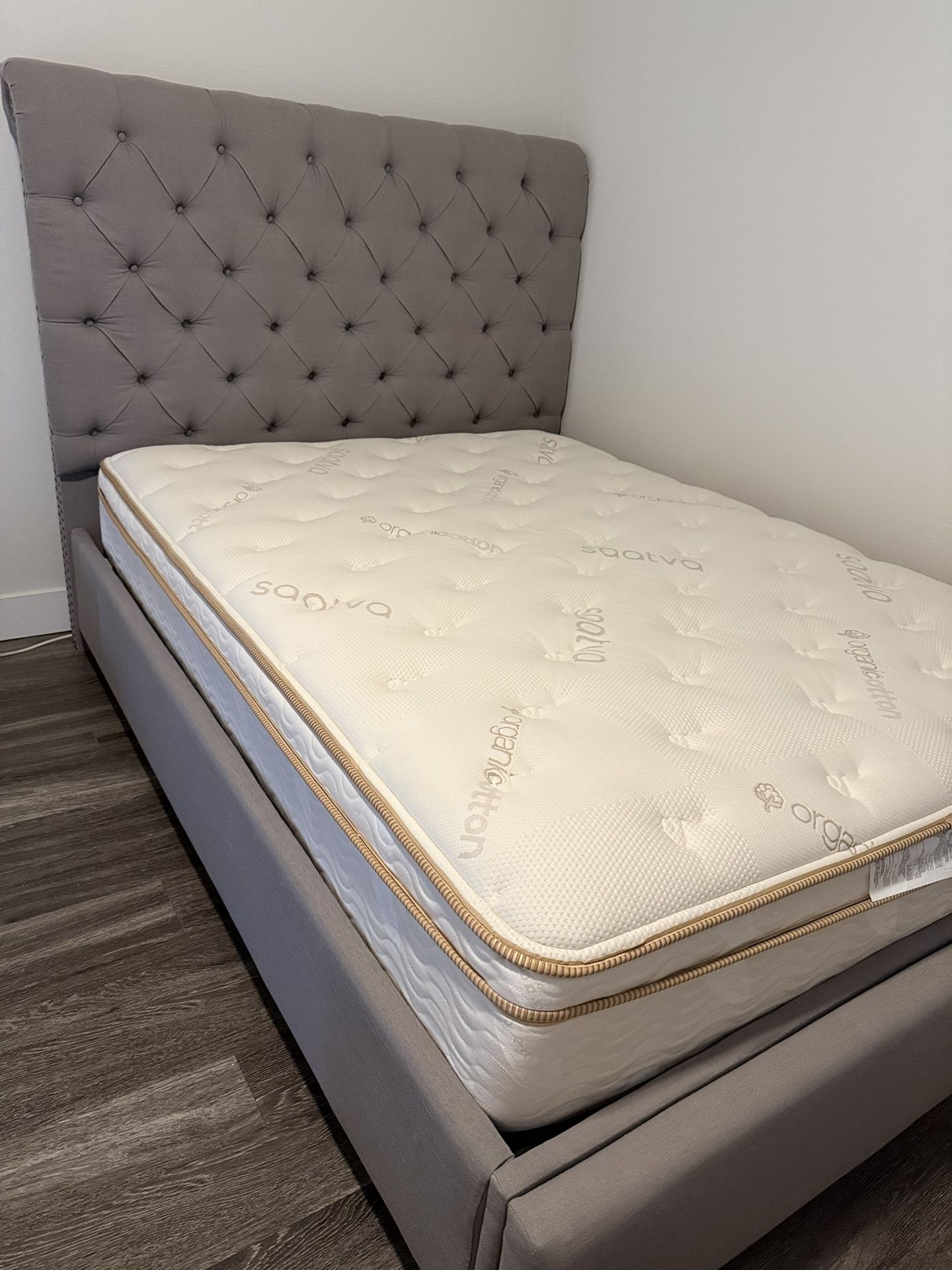 Queen Tufted Platform Bed Like New Condition +Saatva Organic Plush Mattress