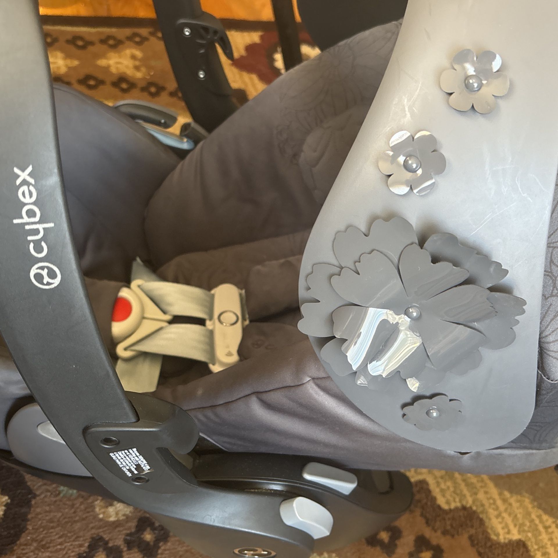 Car seat With Base 