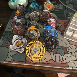 Beyblade Burst Lot