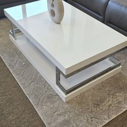 Meda - Coffee Table 