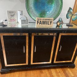 Credenza 