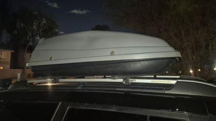 Cargo storage for top of vehicle