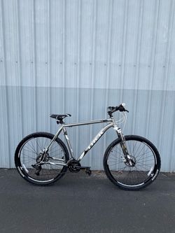 Trek Marlin 29er Mountain Bike, Aluminum Frame, Disc Brakes, Front Suspension - Size 23”