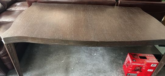 Extendable Dining table