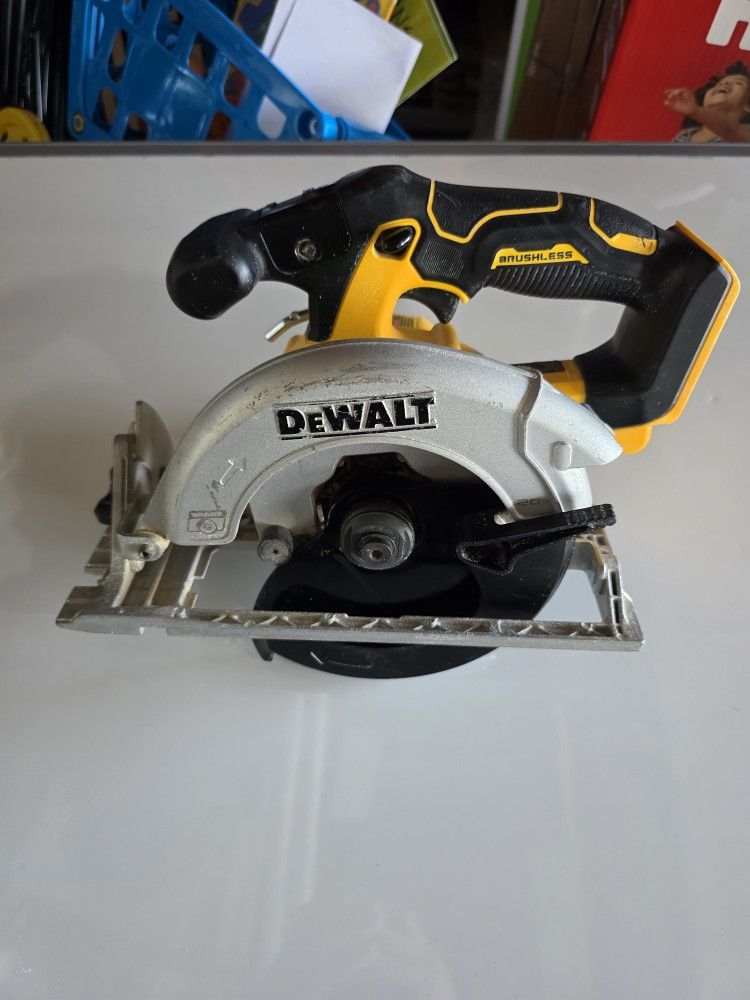 dewalt 20 volt circular saw