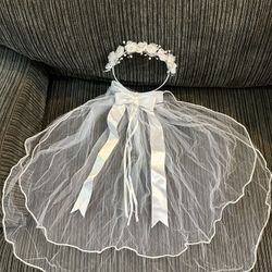 white veil for bride 