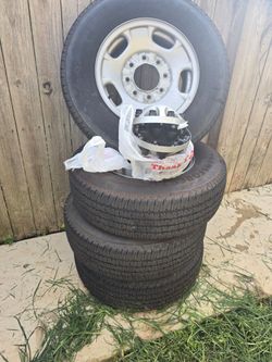 Firestone 2025 GMC Sierra tires