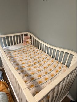 Pottery Barn Dawson Convertible crib