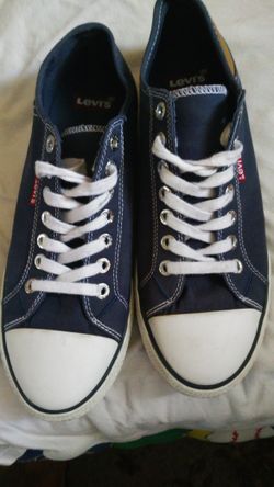 LEVI'S SHOES SIZE 12 MANS
