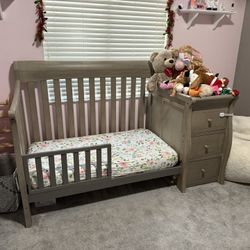 Convertible Crib / Toddler Bed 