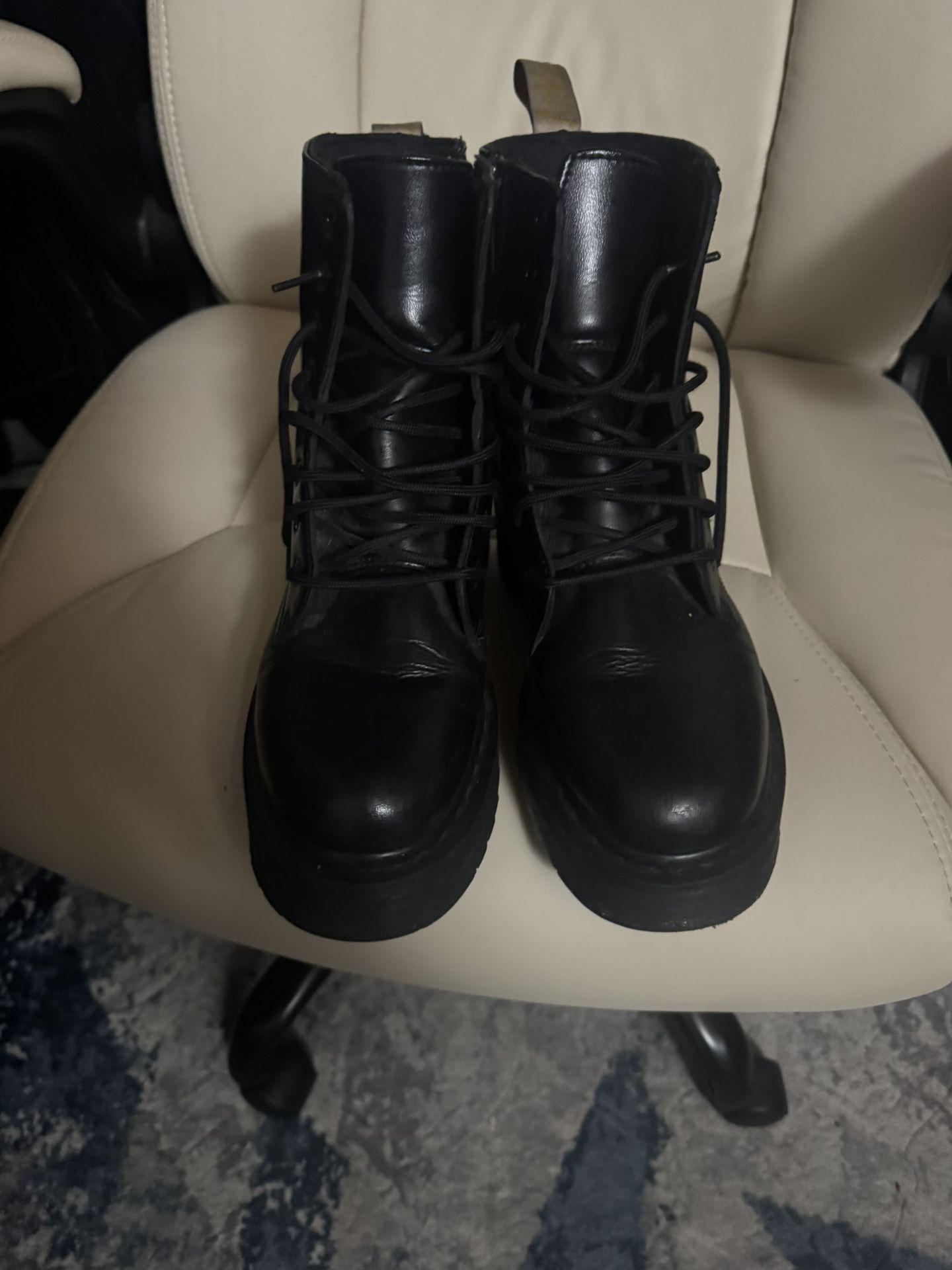 Doc  Martens Platform Jadon boots 